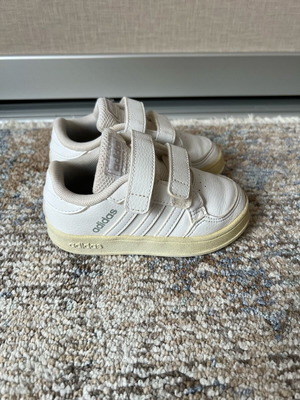 Adidas athletic shoes used, white, size 23