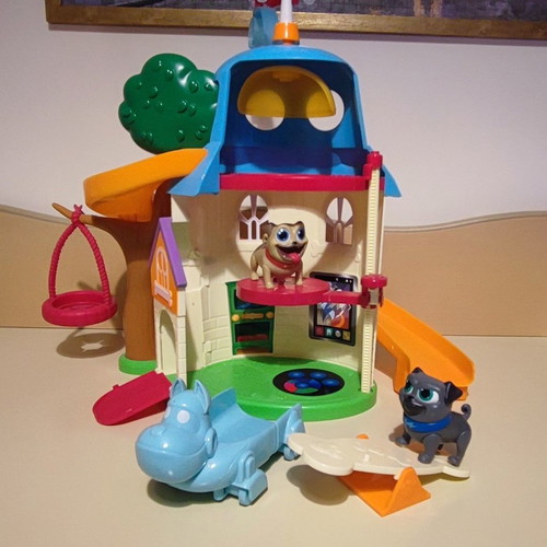 Paw Patrol playset used, Disney Bingo and Rolly doghouse