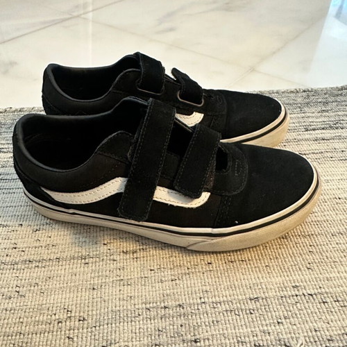 Vans Old Skool V sneakers size 35 like new, black with white stripe