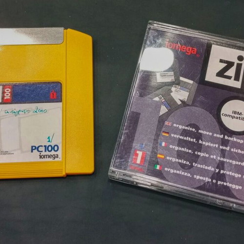 Iomega Zip Disk 100mb used, needs formatting