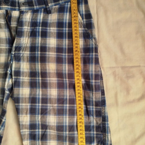 Checked bermuda shorts like new, blue, size 38