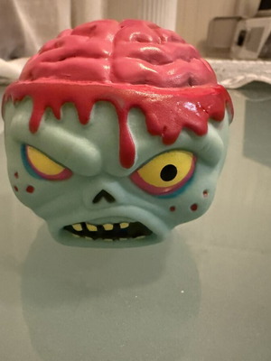 Frikobala figure used, knock off Madballs Don Cervella