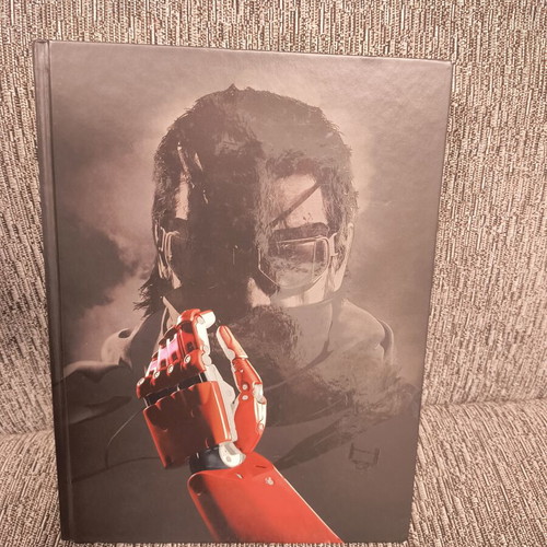 Metal Gear Solid V Guide Book with PS4 Game like new