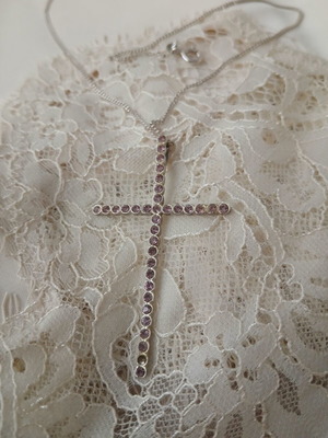 Cross with zircon and 925 silver chain like new, baby pink