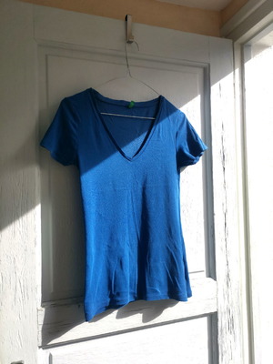 Дамска тениска употребявана синя размер small