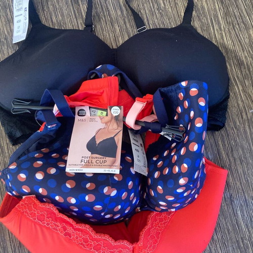 M&S bra set new, black