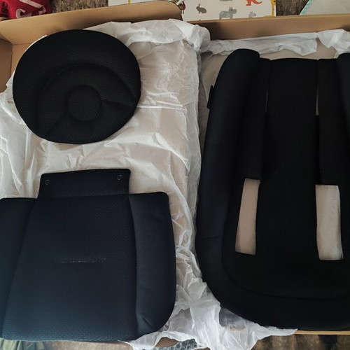 Cybex Newborn Nest pillow like new for premature and newborn babies
