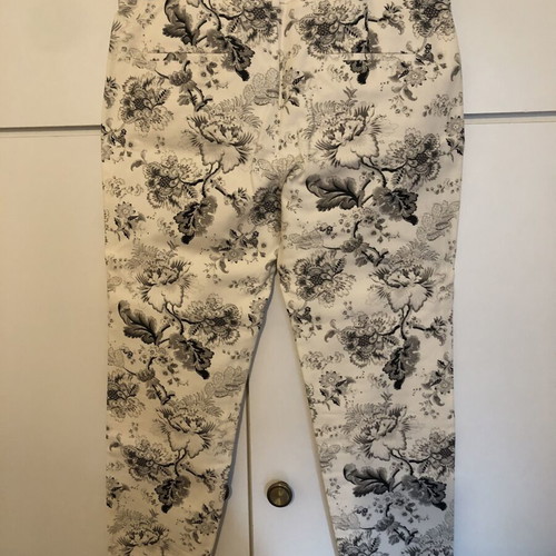 Zara Woman XL trousers with black and white floral pattern