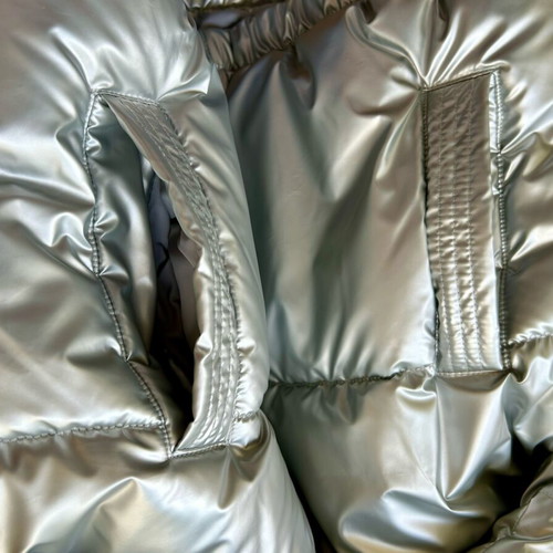 United Colors of Benetton winter jacket silver like new, 11-12 years