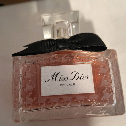 Miss Dior Essence De Parfum 50ml like new