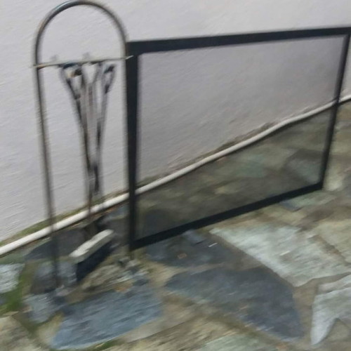 Fireplace screen used in excellent condition