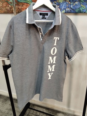 Tommy Hilfiger Polo shirt XL custom fit like new, grey and white