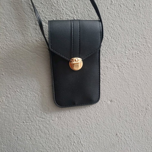 Crossbody bag with gold clasp like new, black