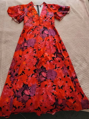 Maxi summer floral dress Shein size M like new, red pink