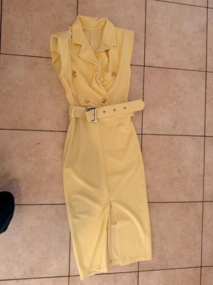 Midi dress yellow lemon like new with gold buttons and belt