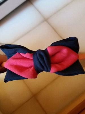 Hairband with bow