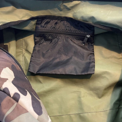Eastpak big duffel bag like new, brown camo