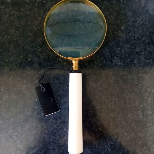 Magnifying Glass with Vintage Aesthetic - White Handle & Gold Frame
