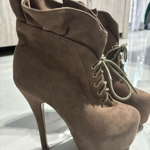 Booties size 39 new brown