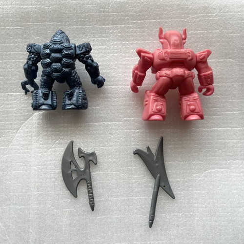 El Greco Teratomachoi figures used with 2 weapons