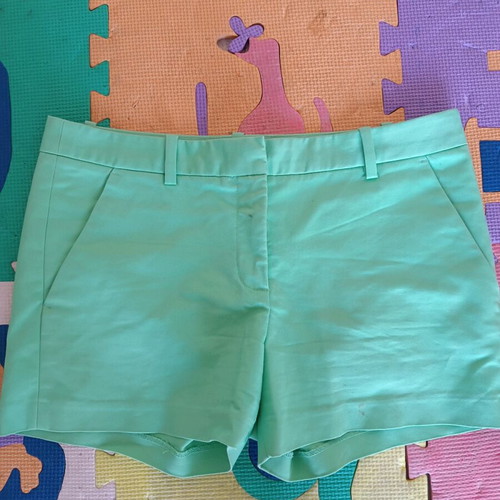 Zara medium shorts in mint color like new