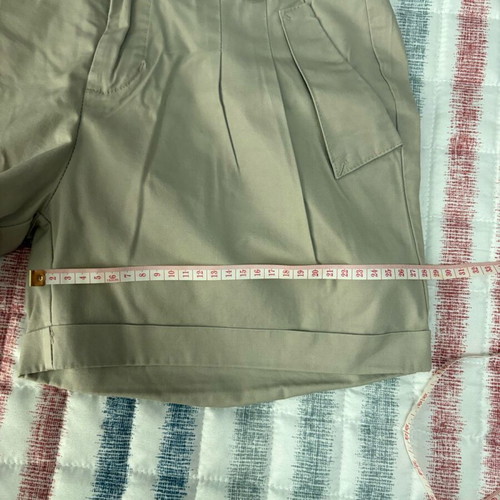 Stylish Pull & Bear Shorts Size 36 – Beige
