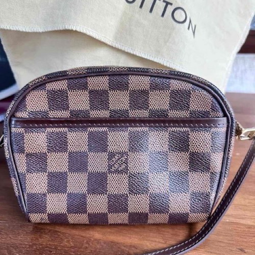 Louis Vuitton damier crossbody bag used, brown