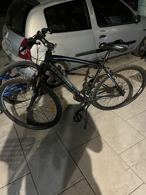 Carrera T2000 mountain bike like new, disc brakes, 29 inch