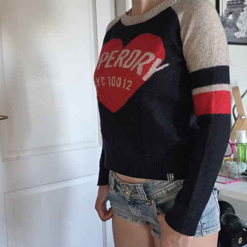Superdry knit sweater S used with bold red heart logo
