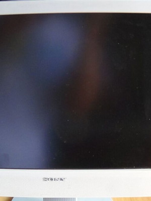 Sony SDM-X53 17" TFT LCD монитор като нов с вградени високоговорители