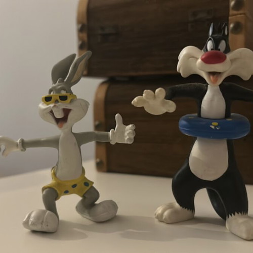 Silvester and Bugs Bunny figures like new