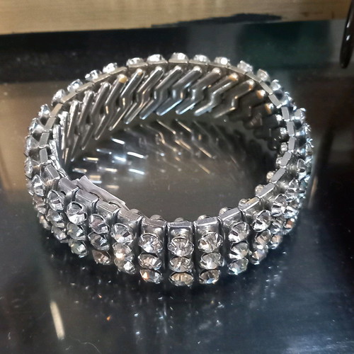 Branded bracelet used, impressive