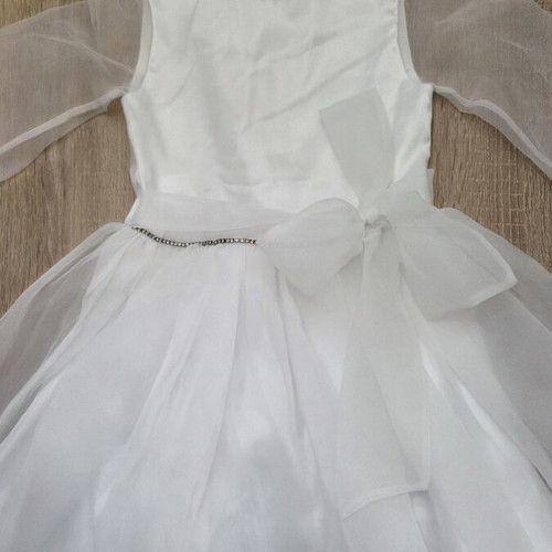 White dress for flower girl, ages 5 to 8