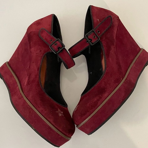 Urban Outfitters Y2K Deena & Ozzy Platform Mary Janes burgundy suede size 40 like new