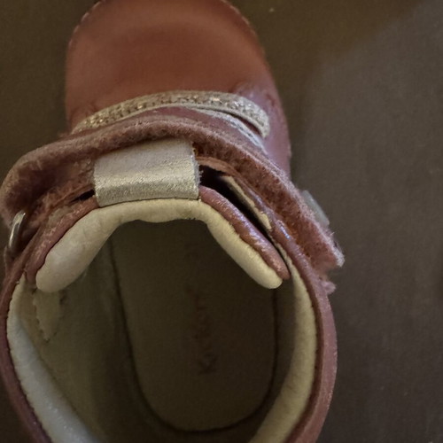 Kickers children's shoes size 21 like new