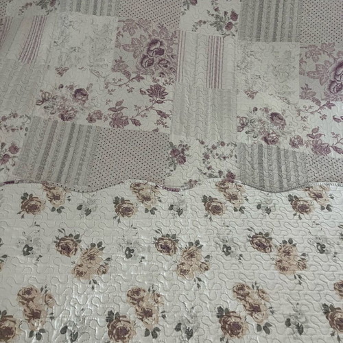 Quilted double-sided bedspread with floral design and pillowcases, new