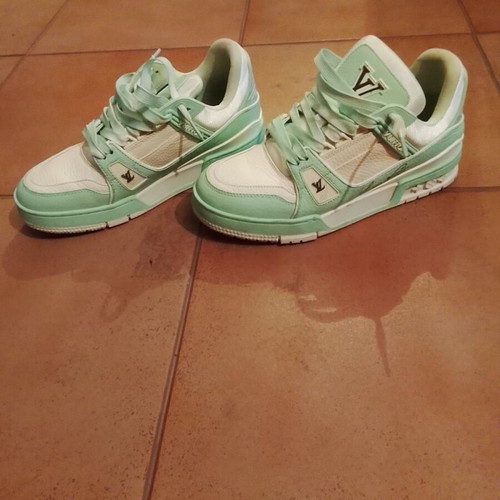 Louis Vuitton Trainer Sneakers mint green and white, like new, size 39