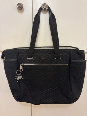 Kipling shoulder and handbag in black, new