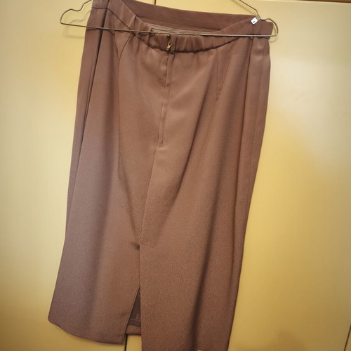 Skirt and blouse set like new, lilac color, size medium