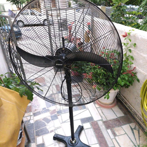 Primo large fan like new
