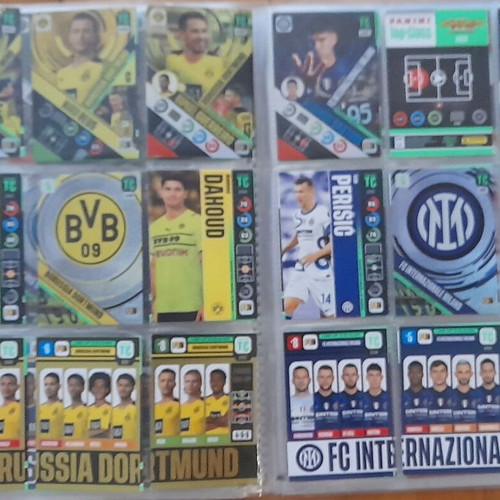 Top Class 2021-2022 Adrenalyn XL album like new with 344/351 cards