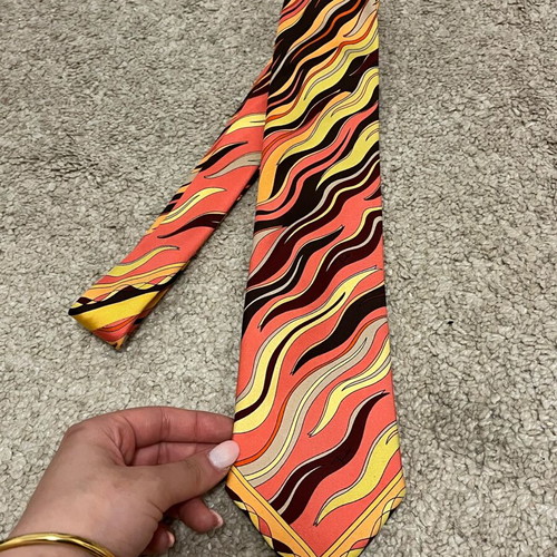 Emilio Pucci men's silk tie like new, multicolor