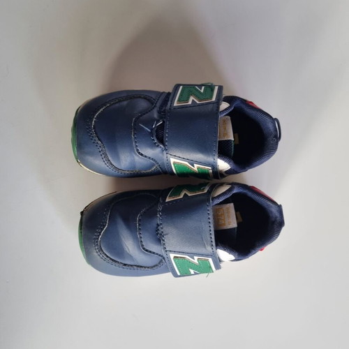 New Balance children's sports shoes used, size 23.5