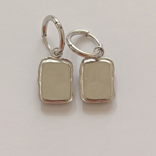 Earrings chic huggies with emerald enamel and crystal, new