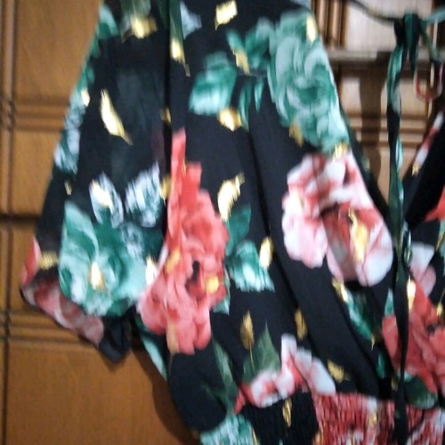 Floral wrap dress like new, size M
