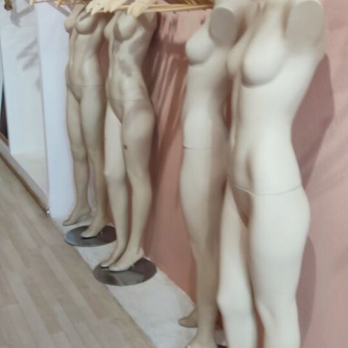 Female headless mannequins without arms like new, pack of 4