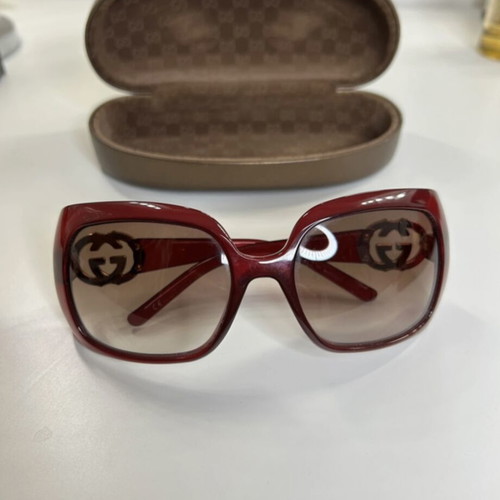 Gucci sunglasses used with case