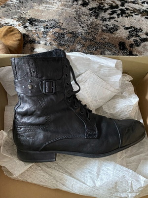 Energie black ankle boots like new, size 42