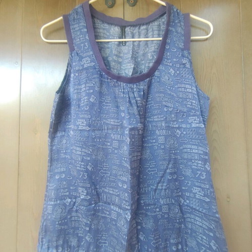 Women's youthful shirts small in excellent condition, pack of 3