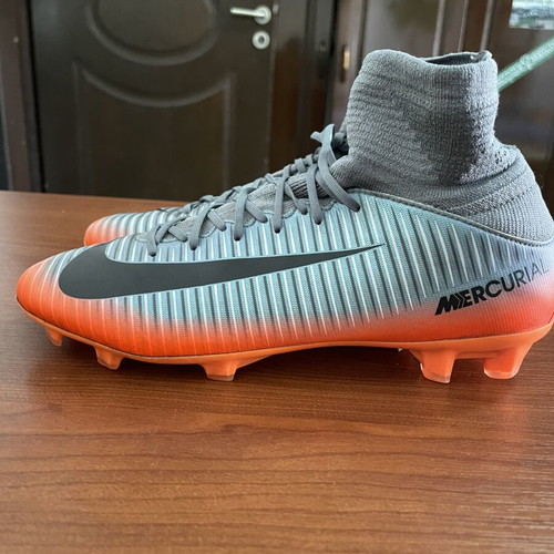 Nike Mercurial CR7 football boots, size 38, grey
